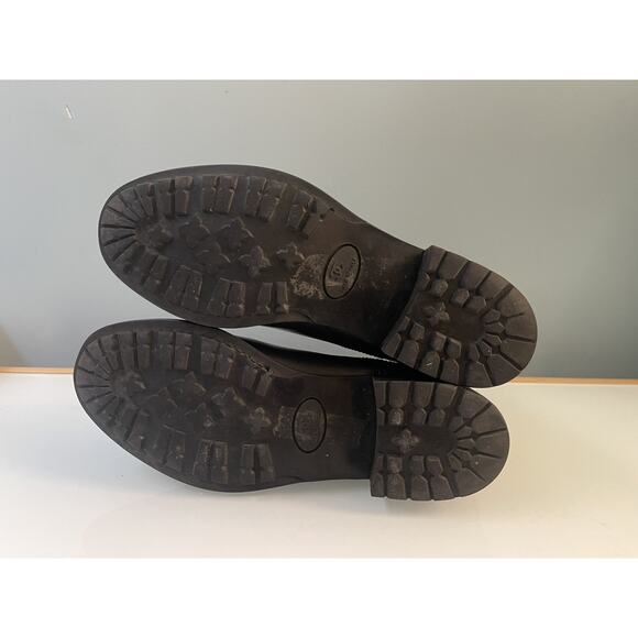 CHANEL Black Cap Toe Ankle Boots Size 40 US 9 Stretch Panel CC Logo - Picture 3 of 7